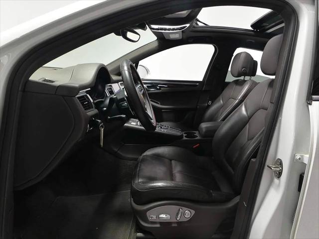 2017 Porsche Macan Macan