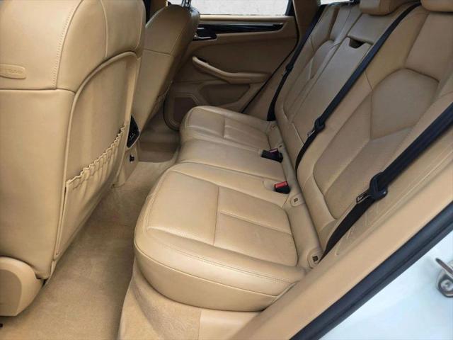 2015 Porsche Macan S
