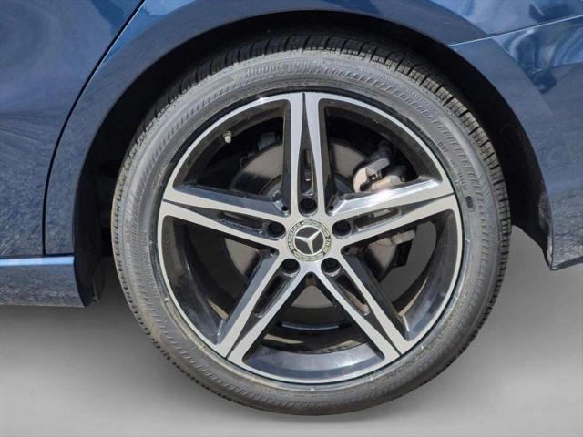 2021 Mercedes-Benz A 220 A 220