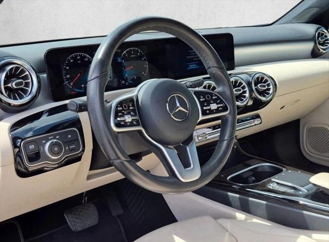 2021 Mercedes-Benz A 220 A 220