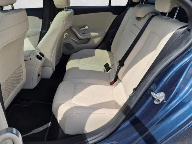 2021 Mercedes-Benz A 220 A 220