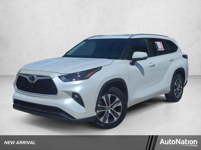 2023 Toyota Highlander XLE for sale in Fort Myers, FL