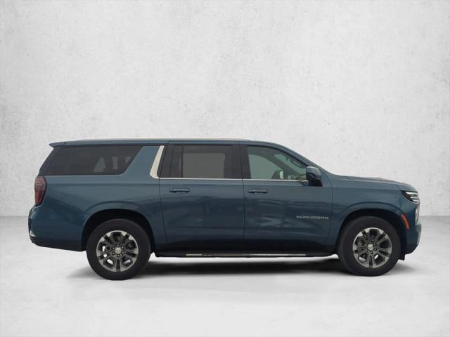 2025 Chevrolet Suburban 4WD LS