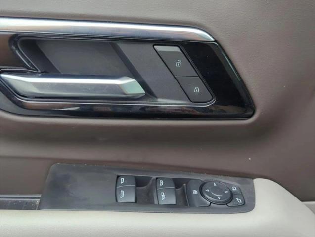 2025 Chevrolet Suburban 4WD LS