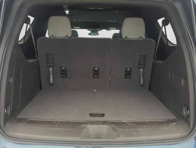 2025 Chevrolet Suburban 4WD LS