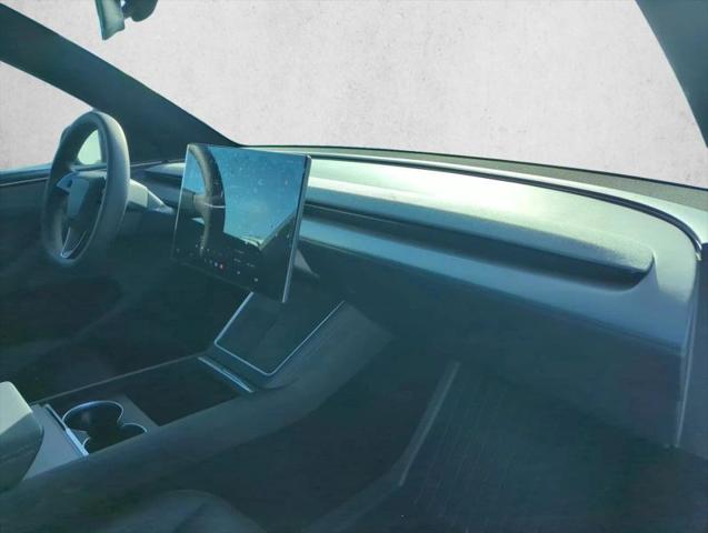 2026 Tesla Model Y Premium Rear-Wheel Drive