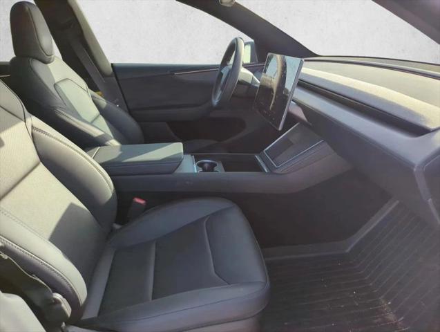 2026 Tesla Model Y Premium Rear-Wheel Drive