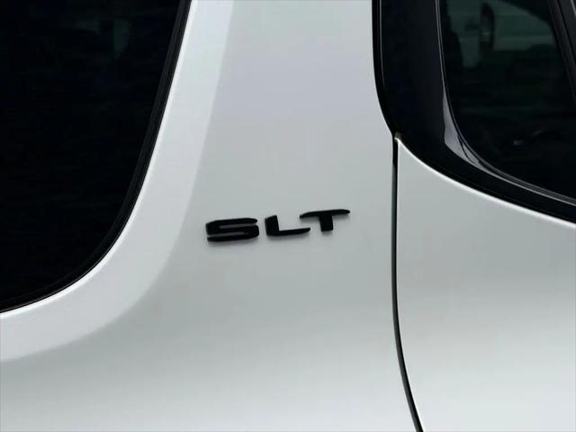 2023 GMC Acadia FWD SLT