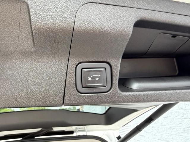 2023 GMC Acadia FWD SLT