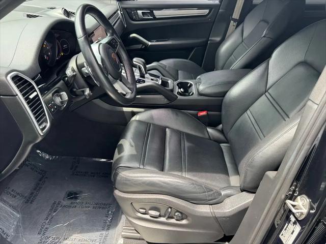 2023 Porsche Cayenne Platinum Edition