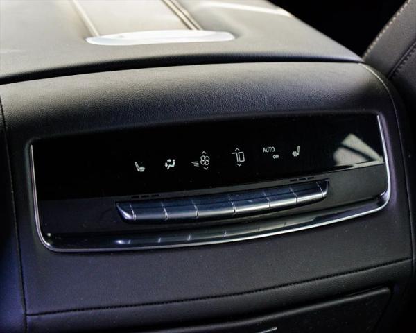 2023 Cadillac Escalade ESV 4WD Luxury