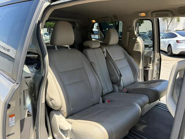 2015 Toyota Sienna XLE 8 Passenger