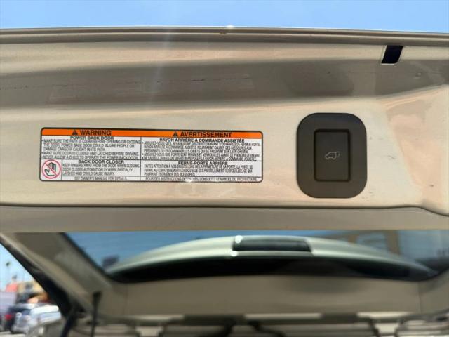 2015 Toyota Sienna XLE 8 Passenger