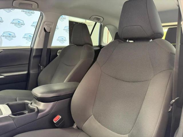 2023 Toyota RAV4 Hybrid LE