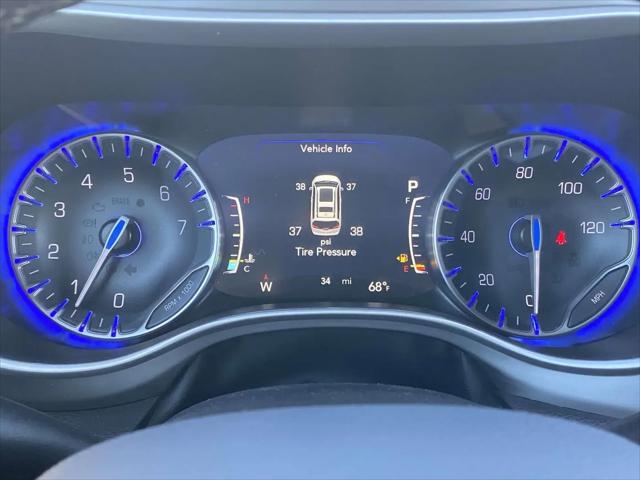 2027 Chrysler Pacifica Select