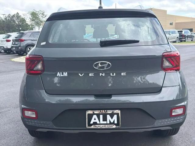 2026 Hyundai Venue SEL w/Two-Tone Roof