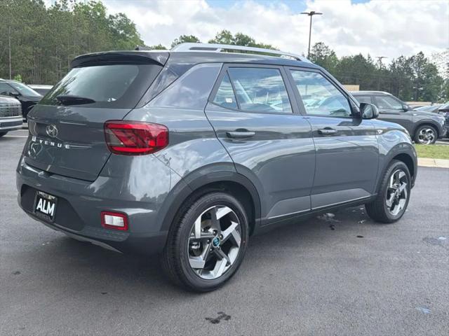 2026 Hyundai Venue SEL w/Two-Tone Roof