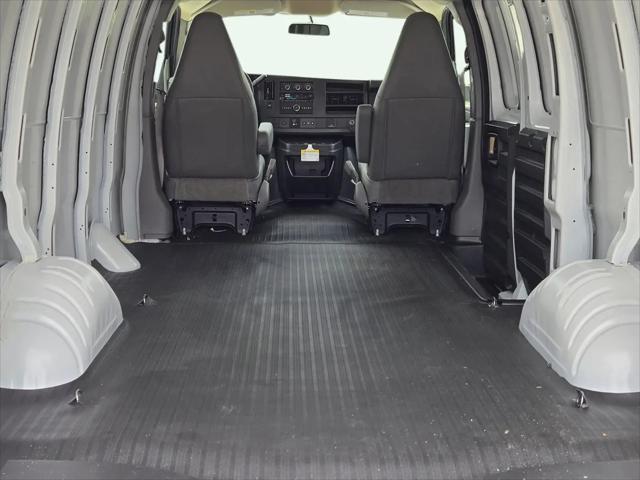 2026 Chevrolet Express Cargo Van 2500 Regular Wheelbase, WT, RWD