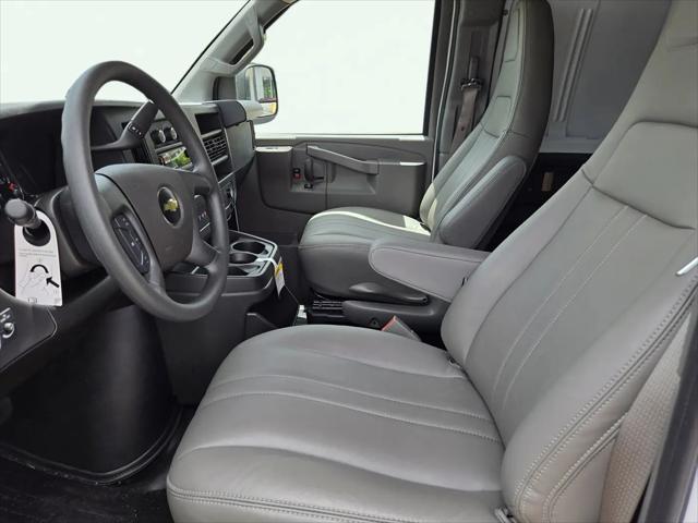 2026 Chevrolet Express Cargo Van 2500 Regular Wheelbase, WT, RWD