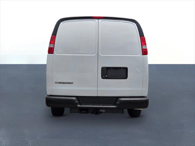 2026 Chevrolet Express Cargo Van 2500 Regular Wheelbase, WT, RWD