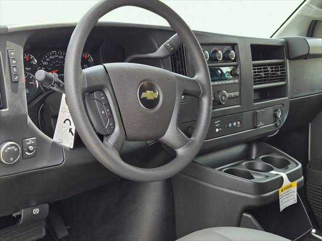 2026 Chevrolet Express Cargo Van 2500 Regular Wheelbase, WT, RWD