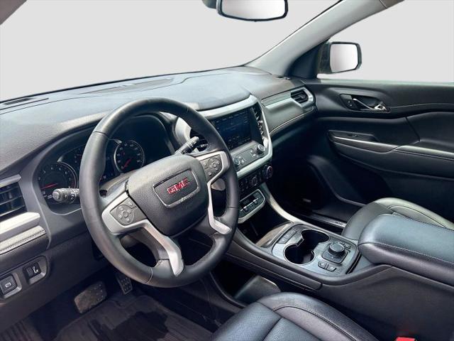 2023 GMC Acadia AWD SLT