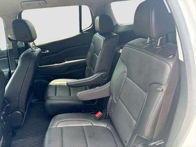 2023 GMC Acadia AWD SLT