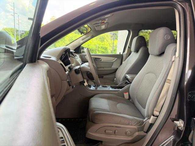 2017 Chevrolet Traverse LS