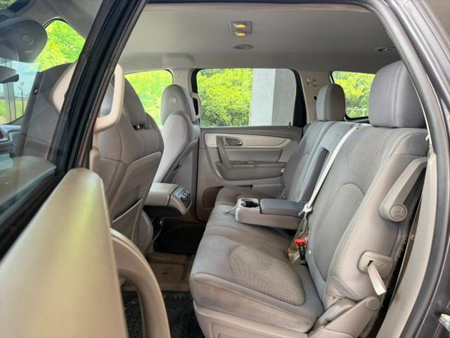 2017 Chevrolet Traverse LS