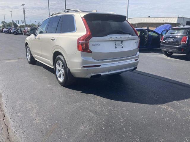 2016 Volvo XC90 T5 Momentum