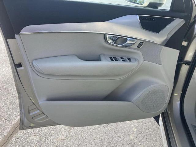 2016 Volvo XC90 T5 Momentum