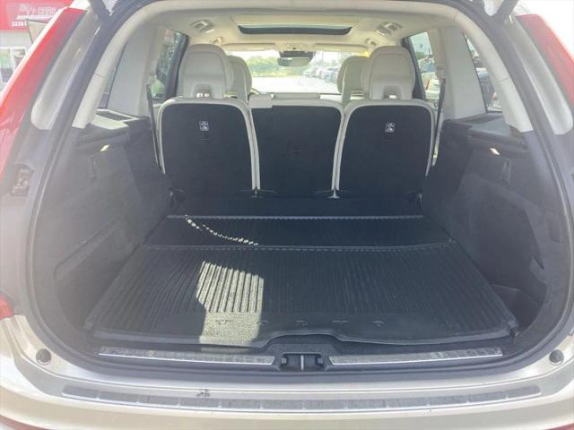2016 Volvo XC90 T5 Momentum
