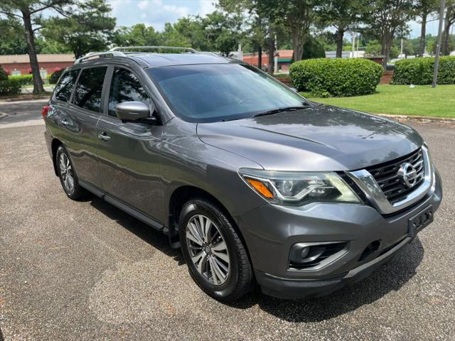 2017 Nissan Pathfinder SL