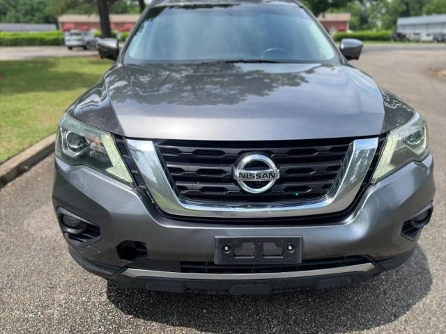 2017 Nissan Pathfinder SL