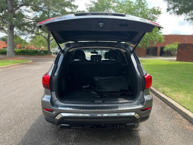 2017 Nissan Pathfinder SL