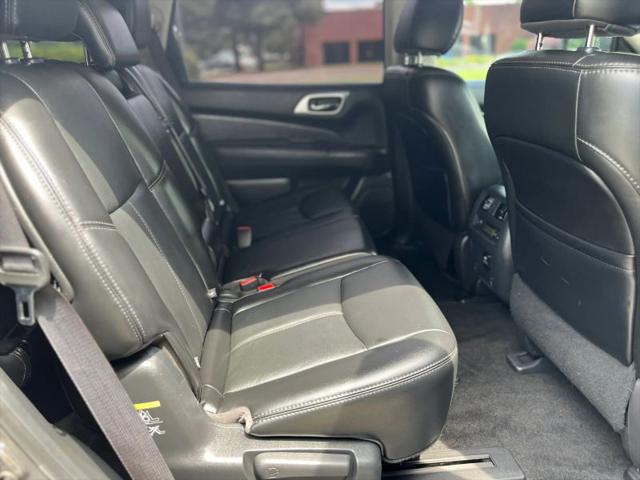 2017 Nissan Pathfinder SL