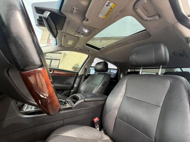2016 Hyundai Equus Signature