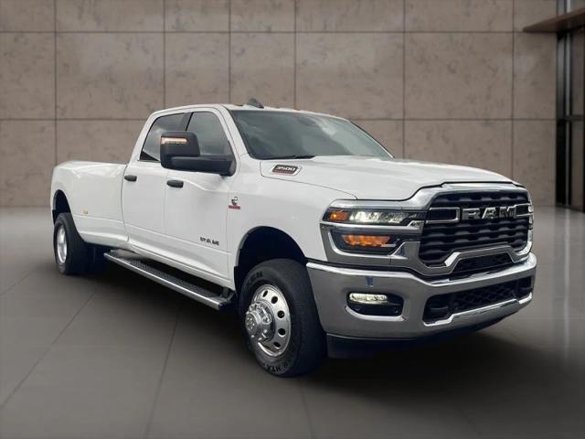 2025 Ram 3500 Big Horn Crew Cab 4x4 8' Box
