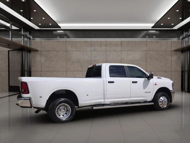 2025 Ram 3500 Big Horn Crew Cab 4x4 8' Box