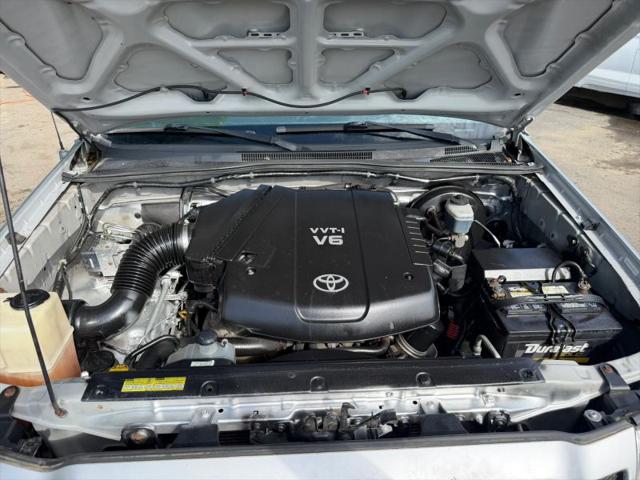 2006 Toyota Tacoma Base V6