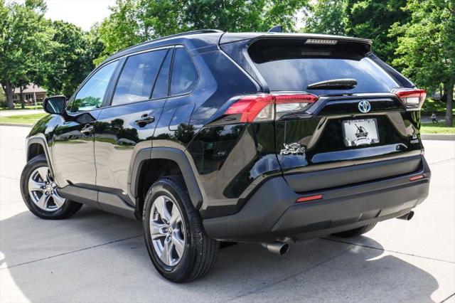 2022 Toyota RAV4 Hybrid LE