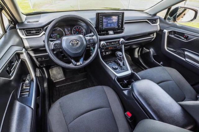 2022 Toyota RAV4 Hybrid LE