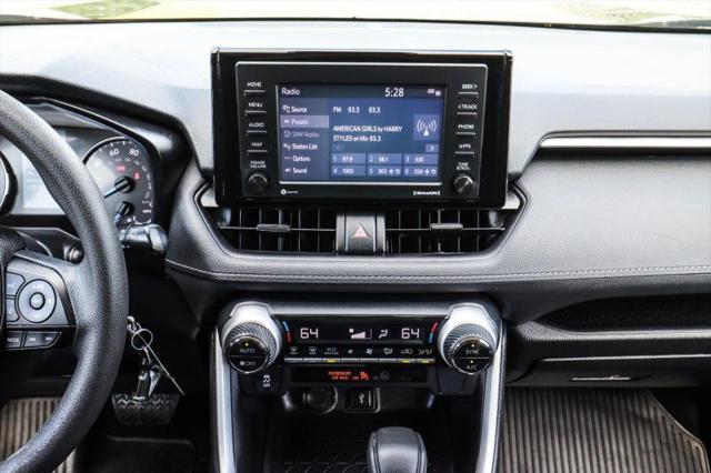 2022 Toyota RAV4 Hybrid LE