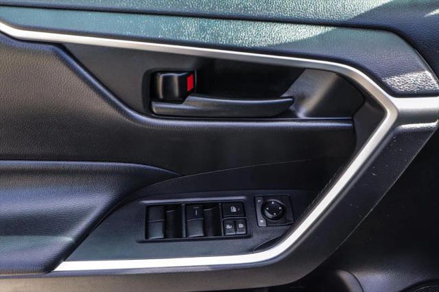 2022 Toyota RAV4 Hybrid LE