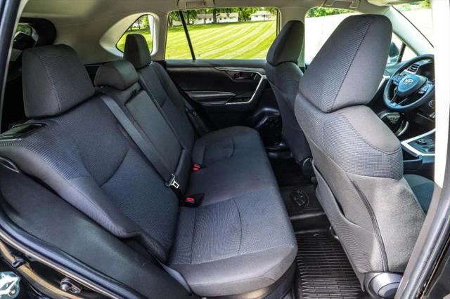 2022 Toyota RAV4 Hybrid LE