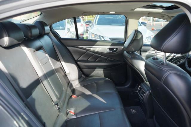 2015 INFINITI Q50 Premium