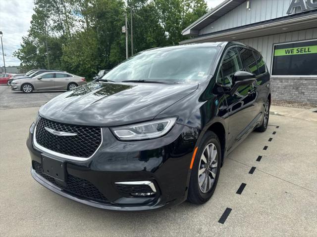 2022 Chrysler Pacifica Hybrid Touring L