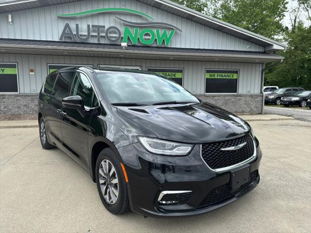 2022 Chrysler Pacifica Hybrid Touring L