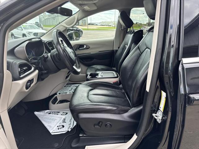 2022 Chrysler Pacifica Hybrid Touring L