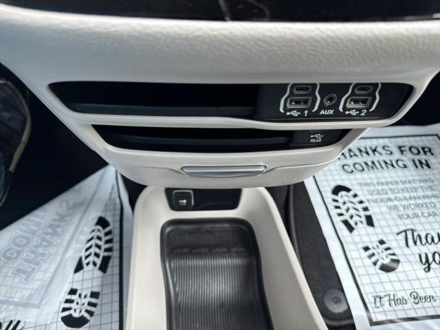 2022 Chrysler Pacifica Hybrid Touring L